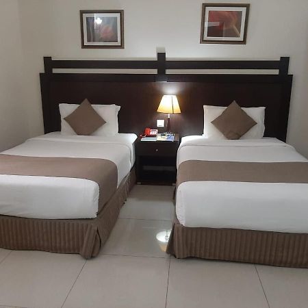 Al Hayat Hotel Suites Шарджа Экстерьер фото