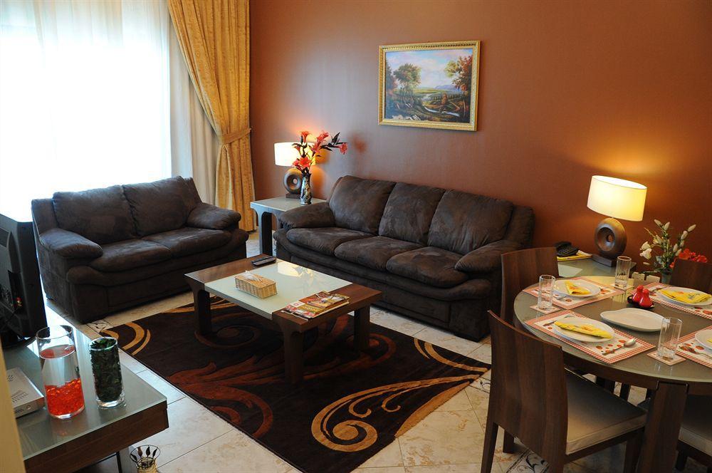 Al Hayat Hotel Suites Шарджа Экстерьер фото
