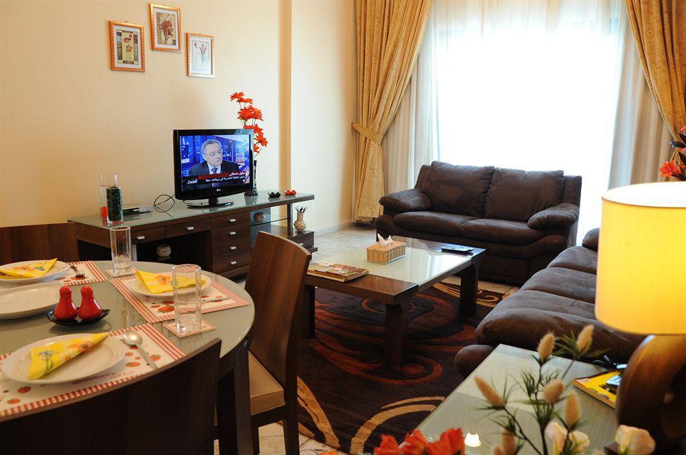 Al Hayat Hotel Suites Шарджа Экстерьер фото