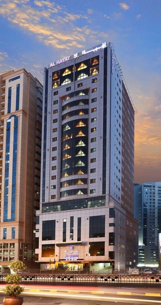Al Hayat Hotel Suites Шарджа Экстерьер фото