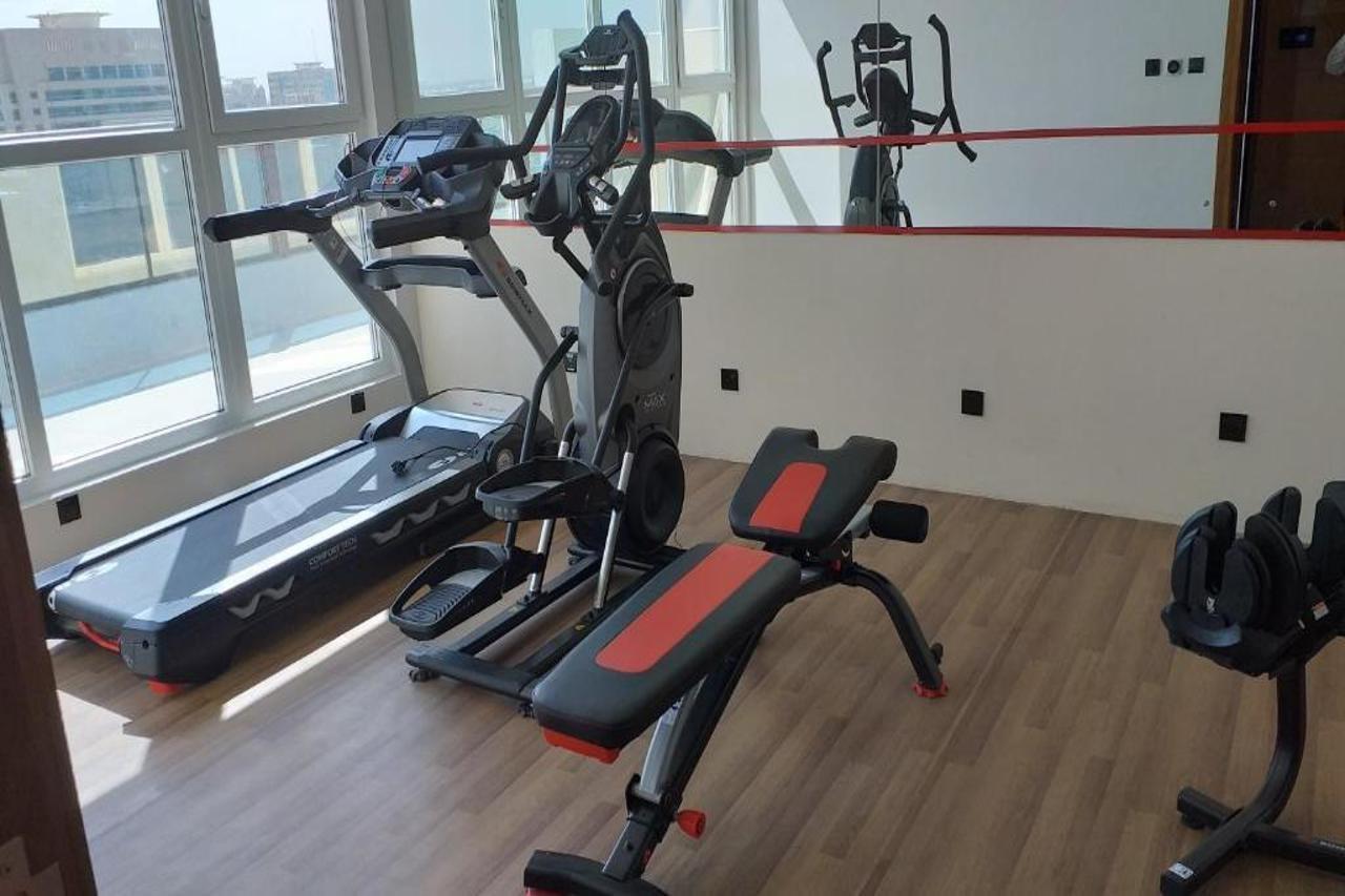 Al Hayat Hotel Suites Шарджа Экстерьер фото