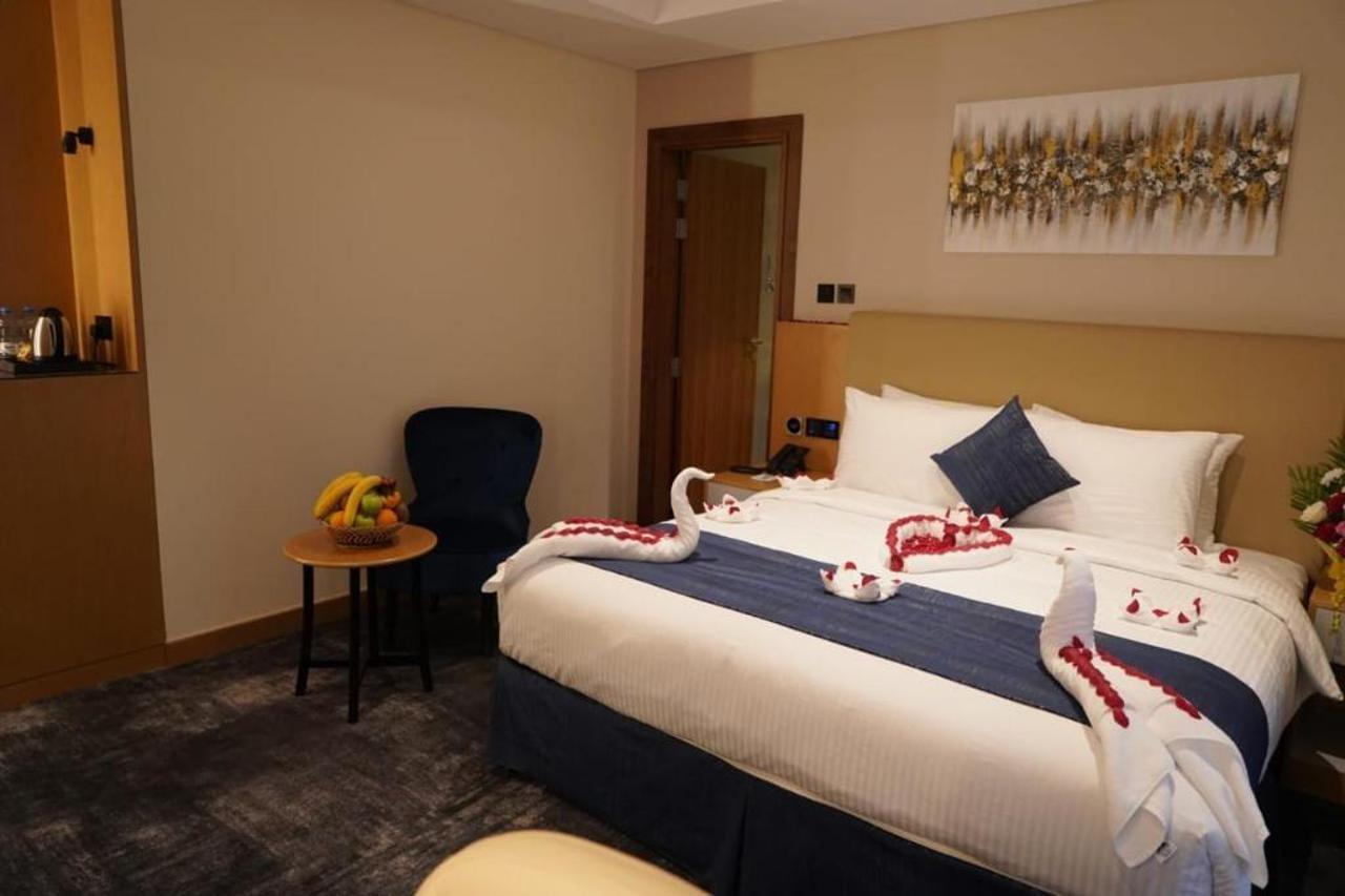 Al Hayat Hotel Suites Шарджа Экстерьер фото